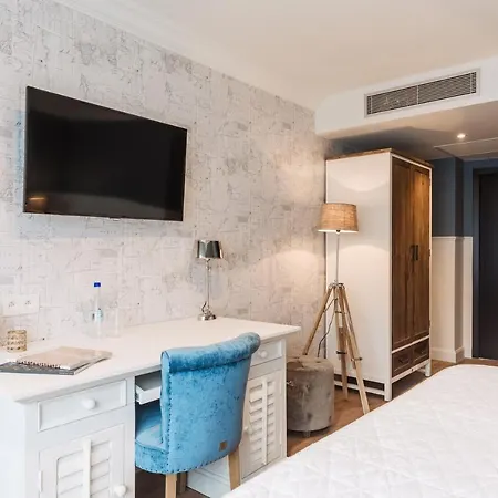 Cocoon Hotel 4*