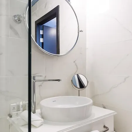 Hotel Cocoon