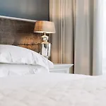 Ξενοδοχείο Cocoon 4*